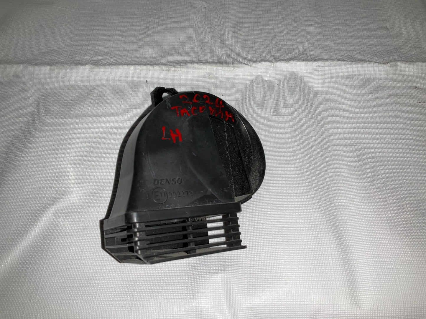 2024-2025 Toyota Tacoma Low Note Honking Sound Horn 86520-0E020 LH Driver Oem