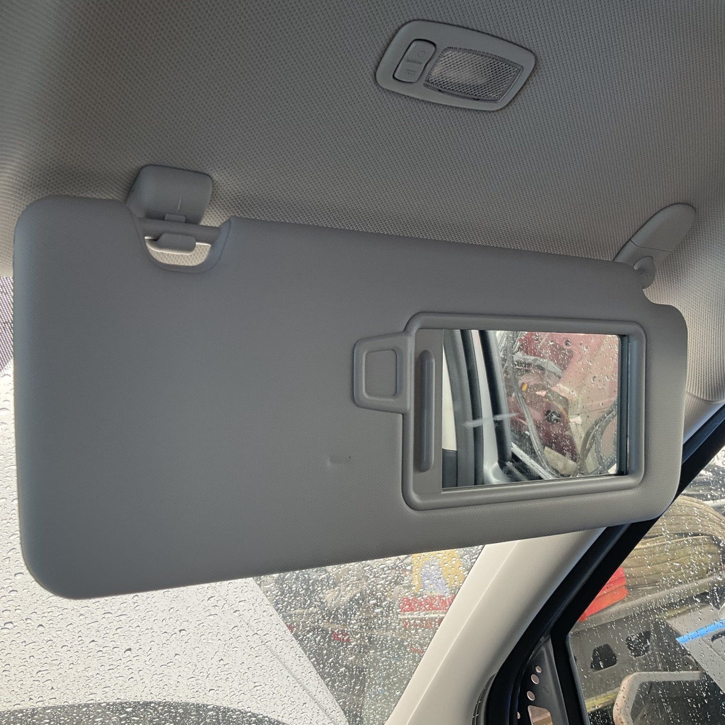 2022-2024 Hyundai Tucson right Sun Visor Assembly W/Sunroof Oem 85220CW200