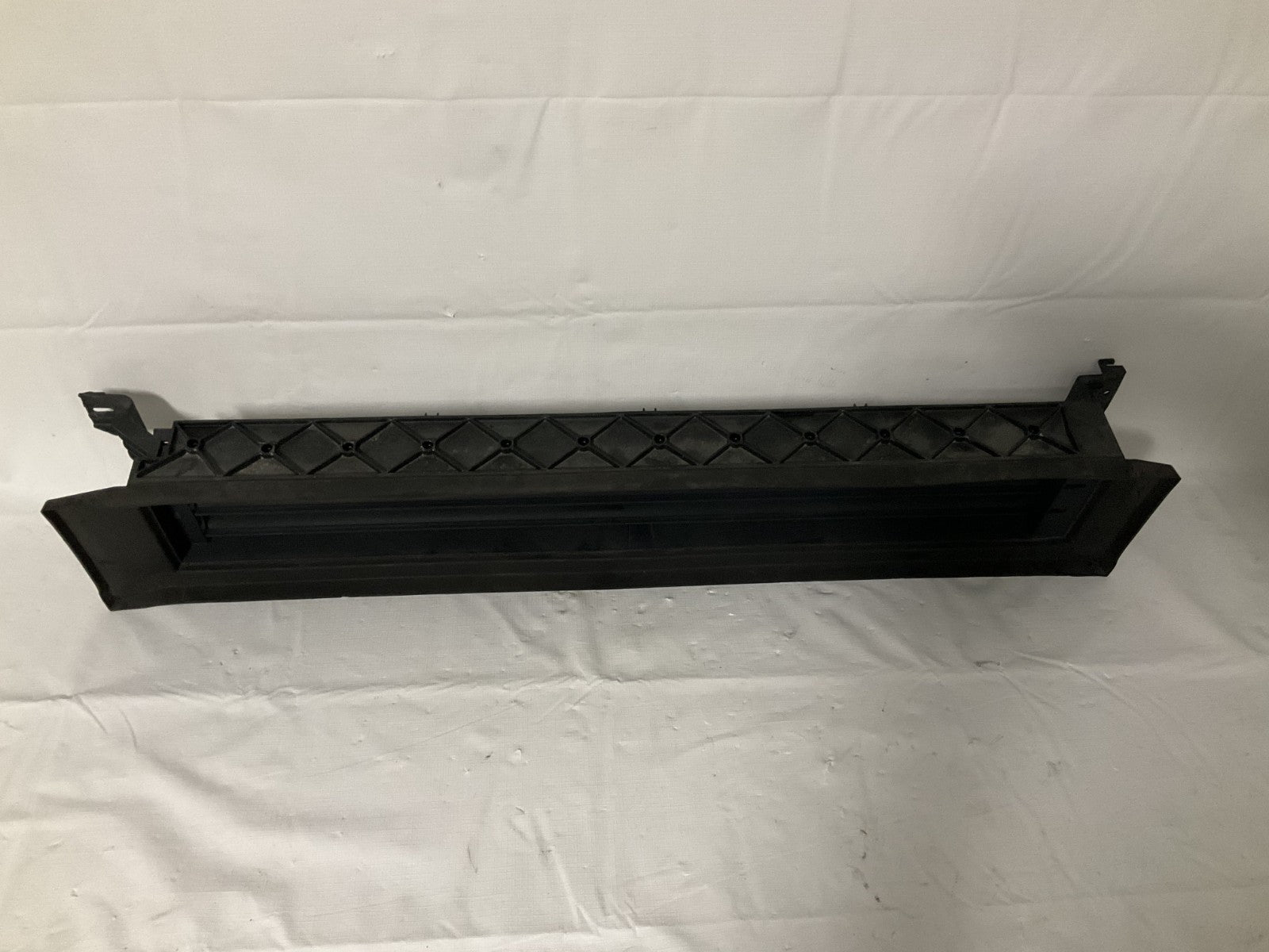 OEM 2019-2020 Nissan Altima Lower Grille Radiator air shutter 62330-6CA0C OEM