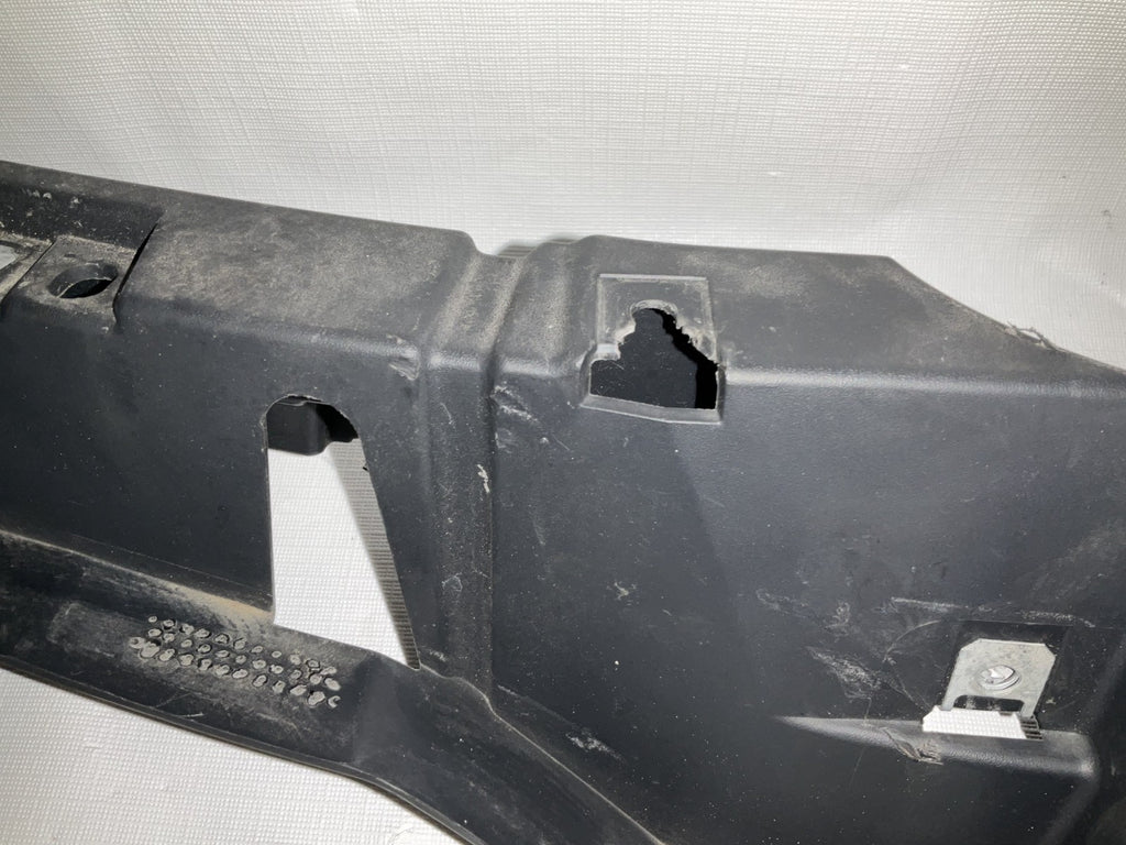 Radiator Support Core Upper retainer bracket 2023-2024 vinfast vf8 oem