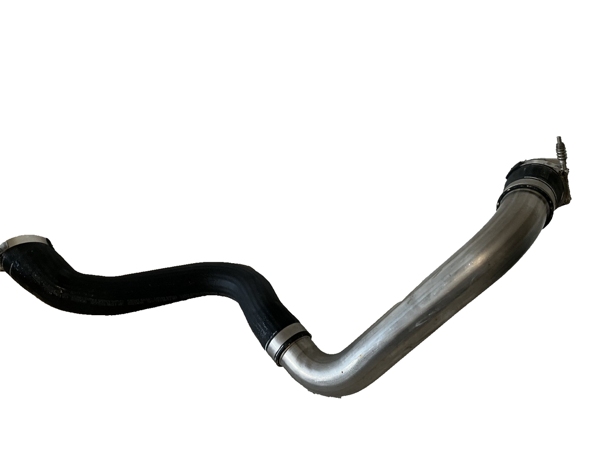 2020 Sierra 2500 6.6 GM Charge Air Cooler Inlet Air Hose 84870726