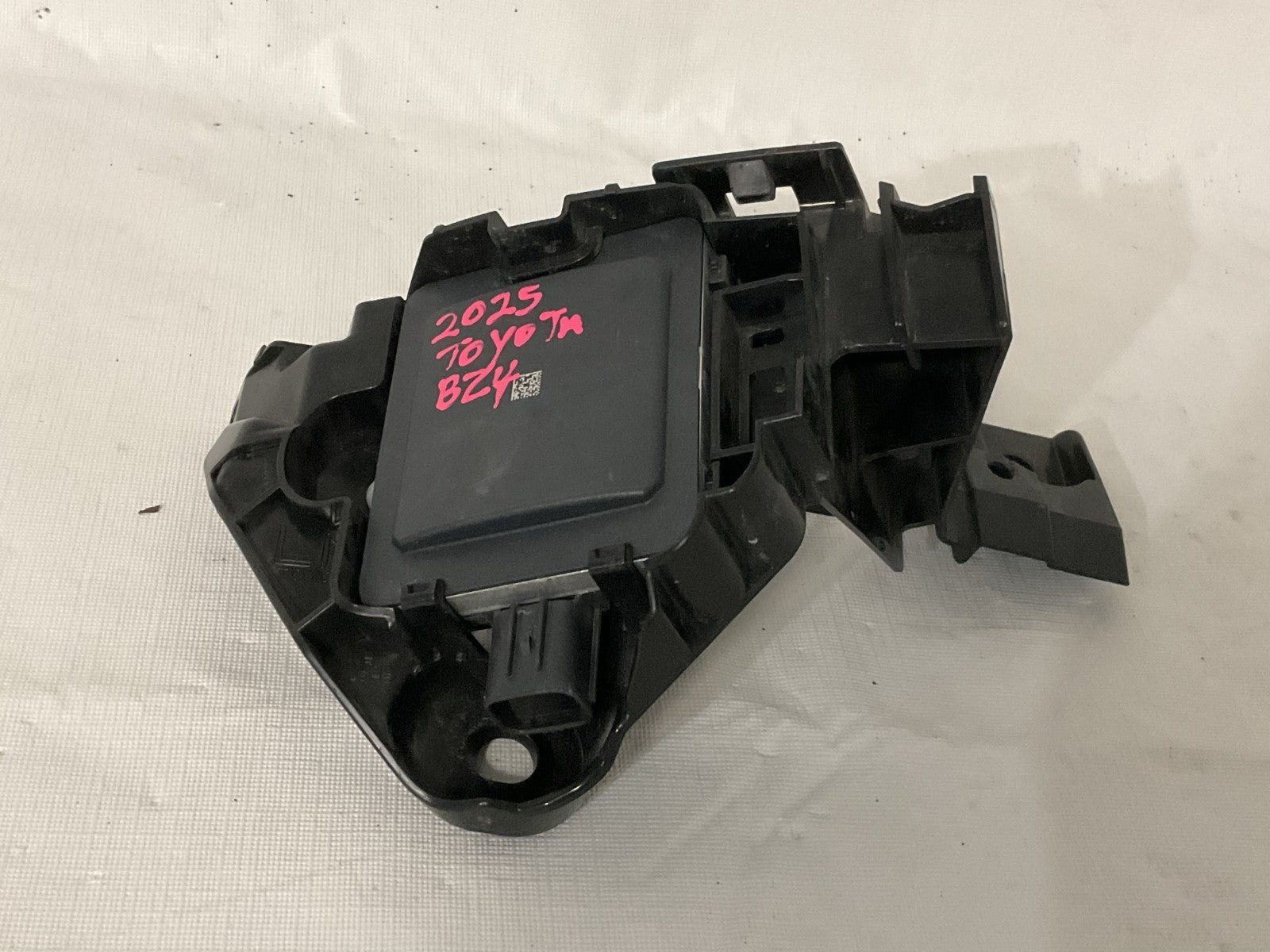2023 2024 Toyota BZ4X Left Rear Blind Spot Radar Sensor Module OEM 8816230060