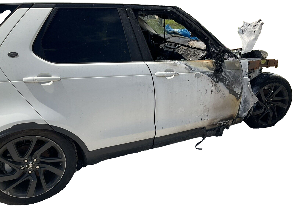 Driver Left Front Door LR080196 Fits 17-20 Discovery no mirror