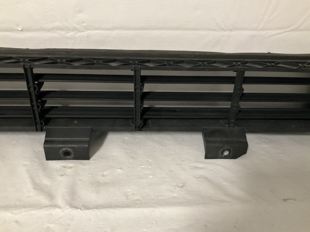 OEM 2019-2020 Nissan Altima Lower Grille Radiator air shutter 62330-6CA0C OEM