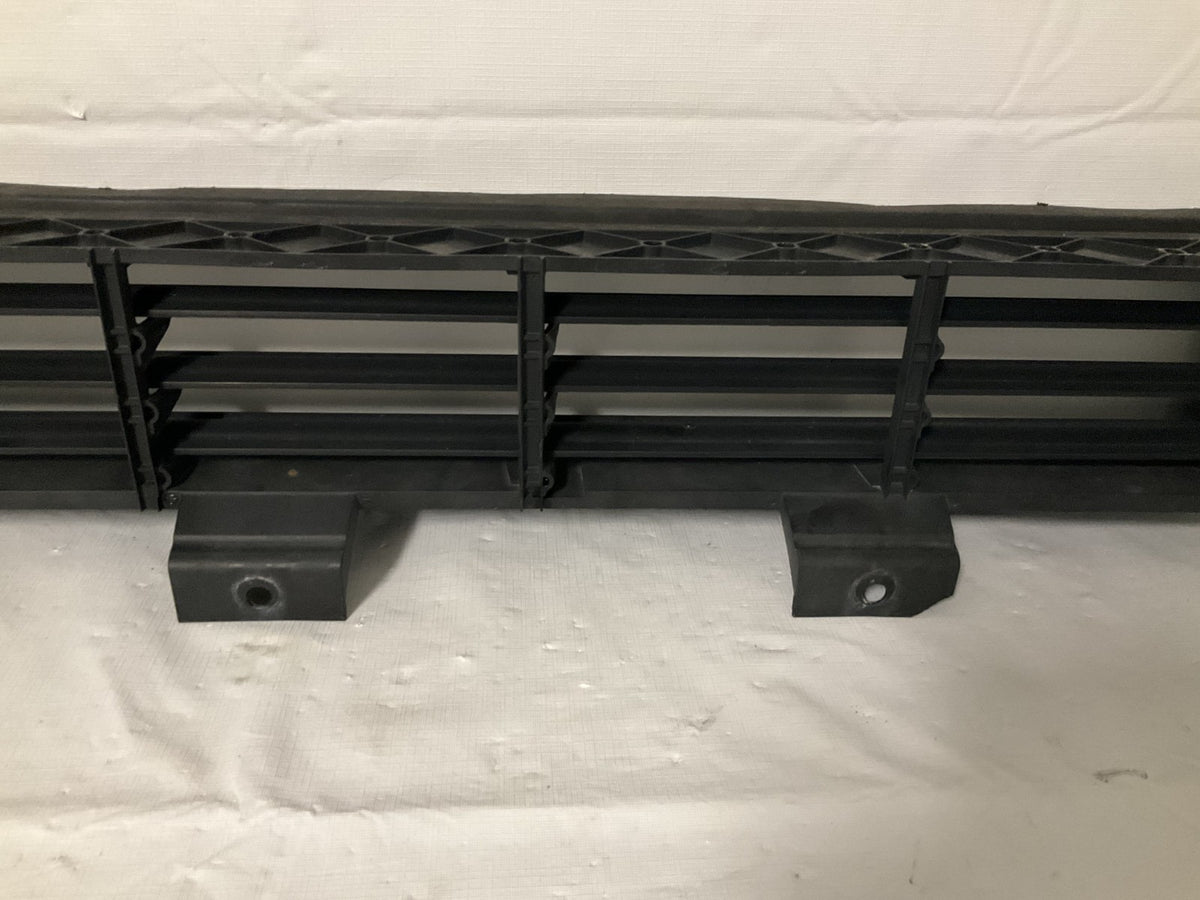 OEM 2019-2020 Nissan Altima Lower Grille Radiator air shutter 62330-6CA0C OEM