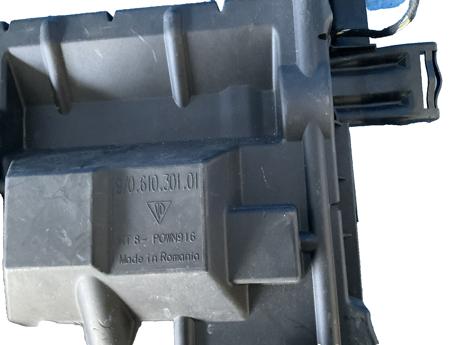 2010-2016 Porsche panamera 970 4.8L power distribrution junction box