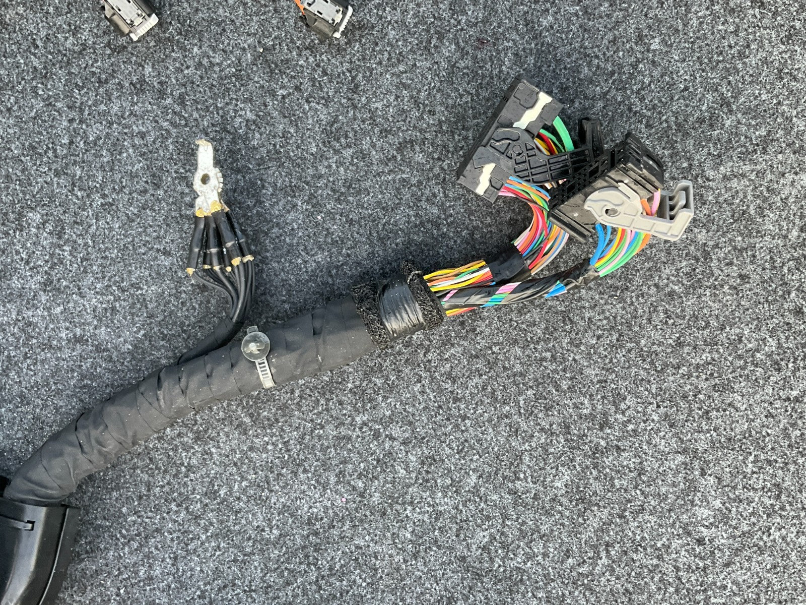 2025-2026 Kia Carnival Hybrid Engine Wiring Harness Assembly 91450-ES020