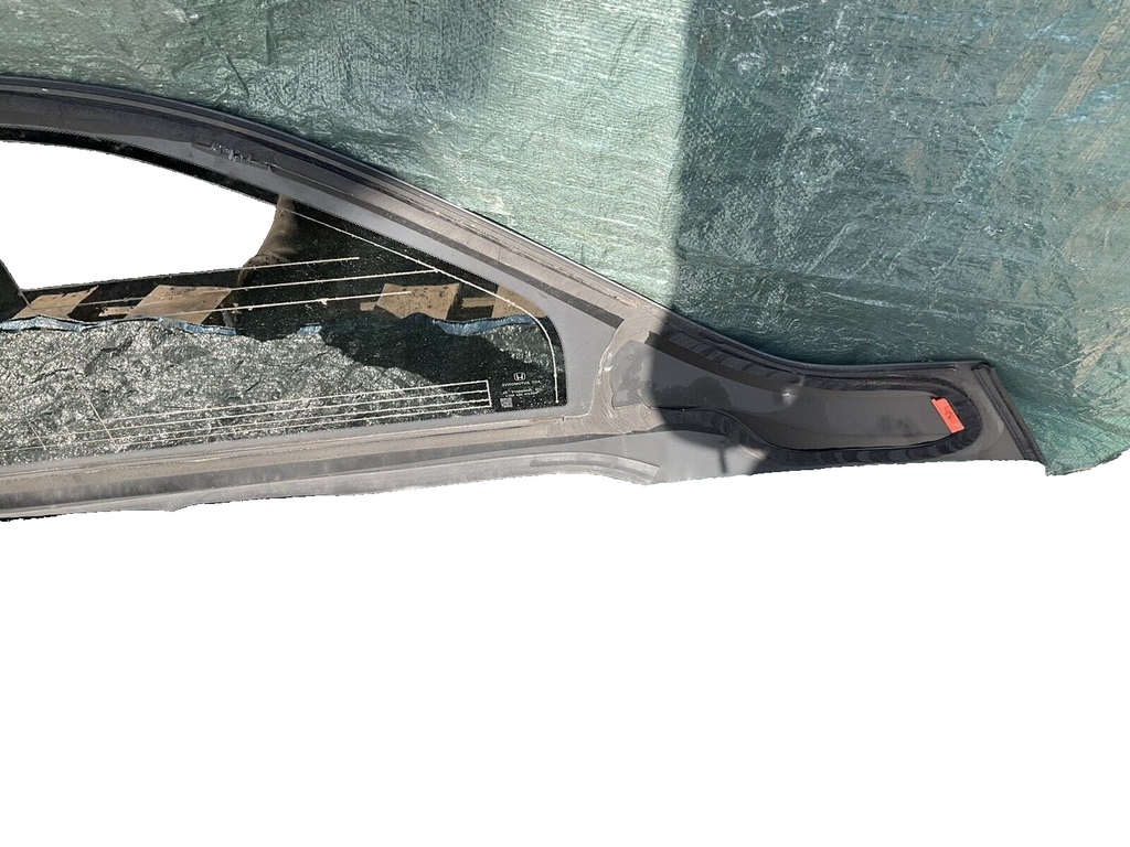 18 19 20 21 22 23 Odyssey right quarter window glass oem