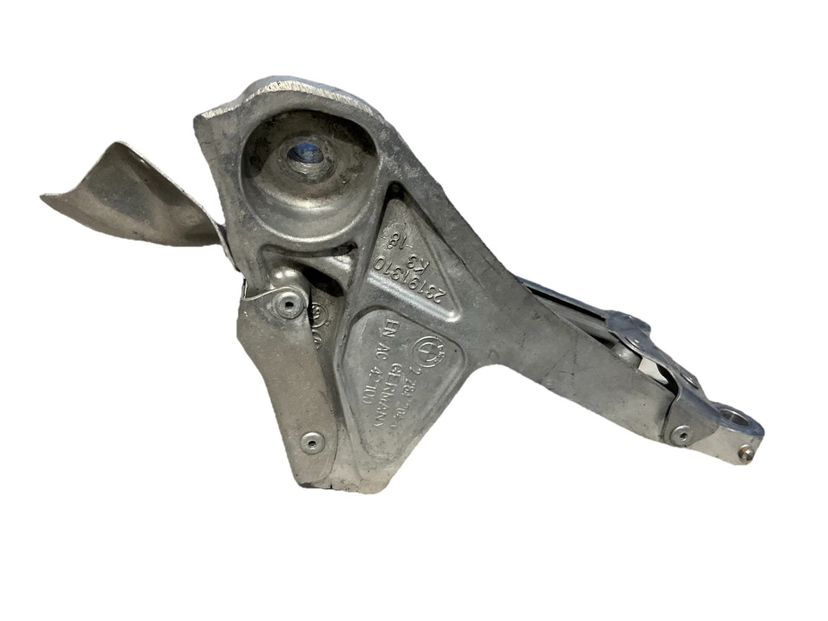 2012-2018 BMW M3 Engine Mount Bracket Support 228420402  Oem