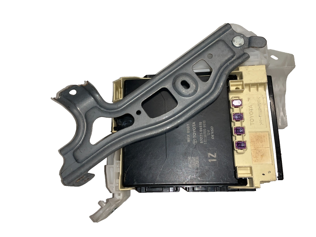 2019 2023 Toyota Camry MPX Body Control Module W/Fuse box 89221-06510