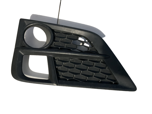 2018-2020 Honda Odyssey Left Side Fog Light Cover 71107-THR-A0 OEM
