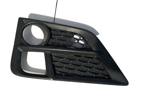 2018-2020 Honda Odyssey Left Side Fog Light Cover 71107-THR-A0 OEM