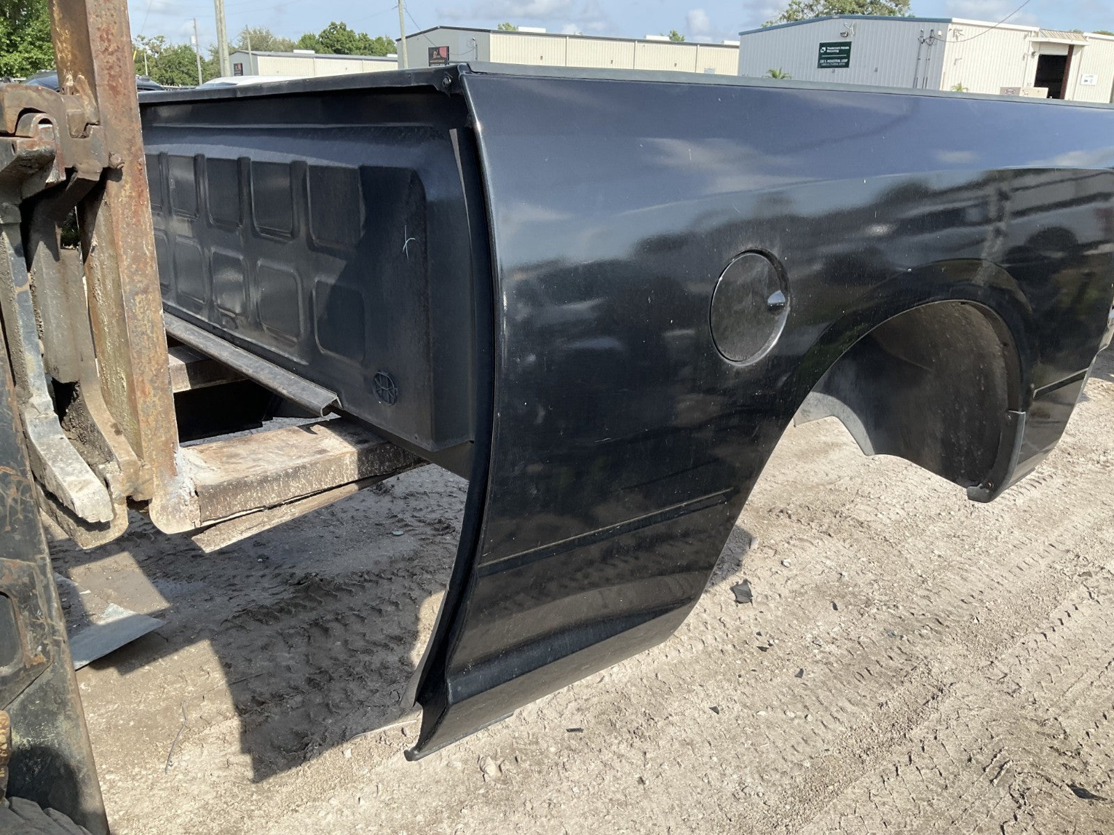 6' 4" Truck Bed 68054863AC Fits 09-23 Ram 1500 Quad Cab oem