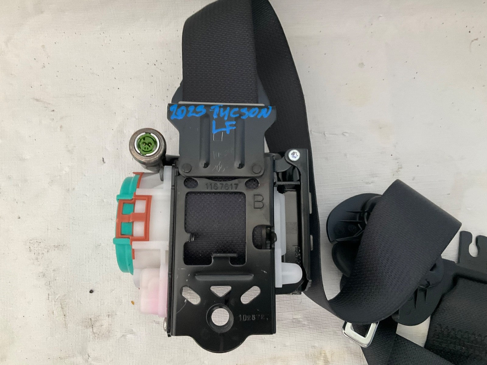 2025 Hyundai Tucson Front Left Driver Side Seat Belt 88810-CW000-NNB OEM