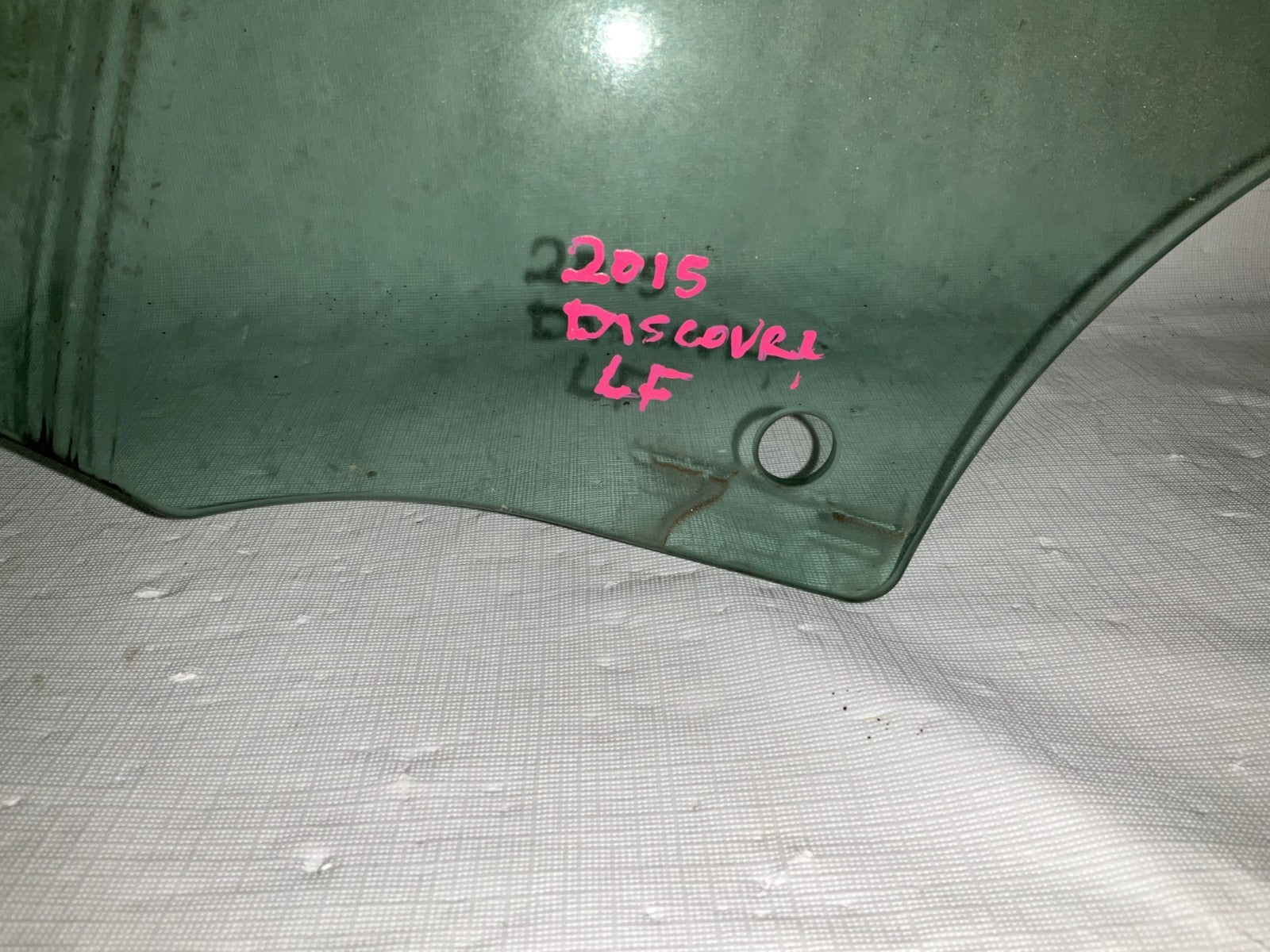 2015 Land Rover Discovery Front Left Driver Door Window Glass LR080137