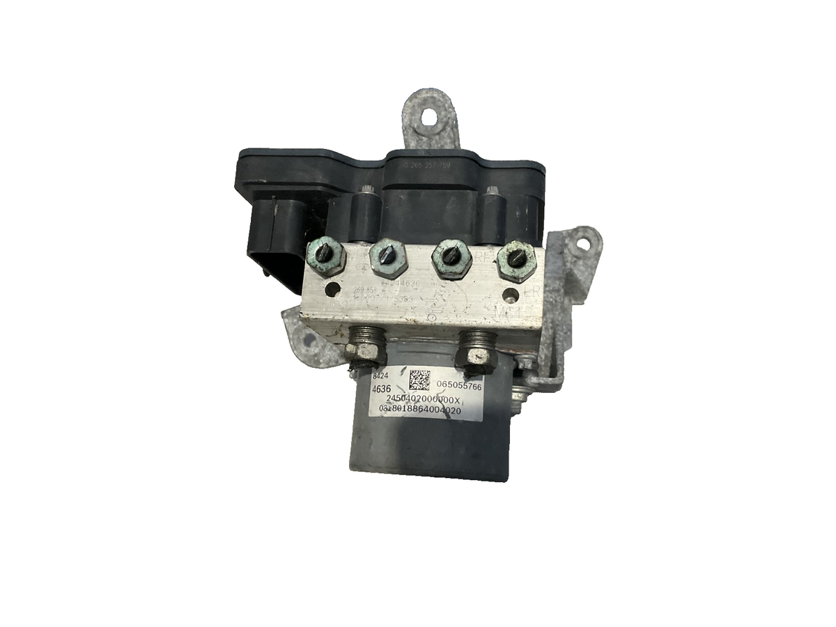 2018 Chevrolet Camaro SS ABS Brake Pump & Module 84244636
