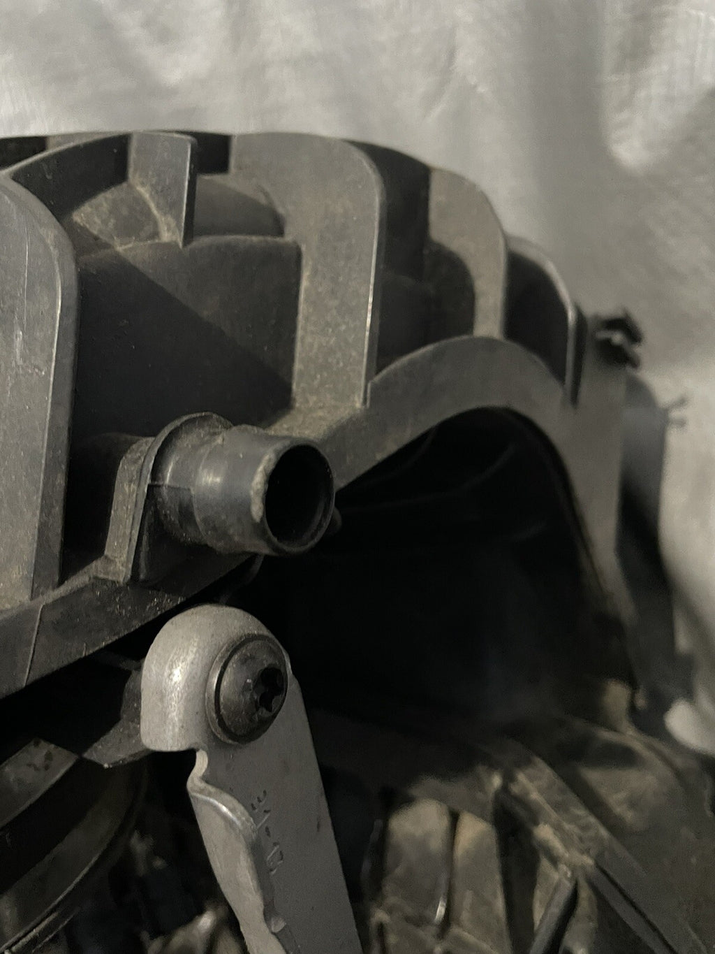 12-14 Mercedes cls63 air intake manifold a2780980807 oem