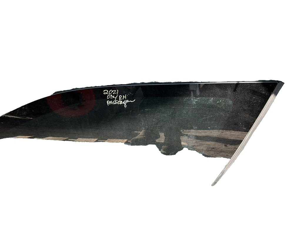 18 19 20 21 22 23 Odyssey right quarter window glass oem