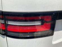 Driver Left Front Door LR080196 Fits 17-20 Discovery no mirror