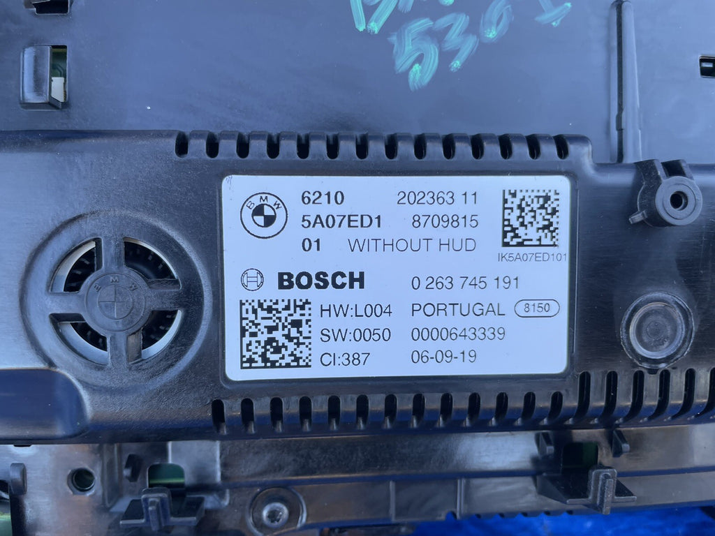 2019-2020 Bmw 530i instrument cluster speedometer bosche oem 