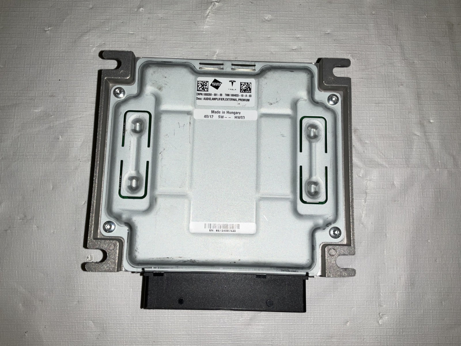 2014 Tesla Model S Amplifier 100483310A03