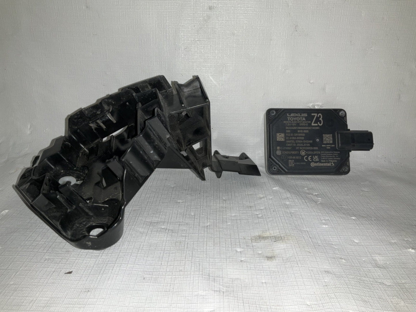 2023 2024 Toyota BZ4X Left Rear Blind Spot Radar Sensor Module OEM 8816230060