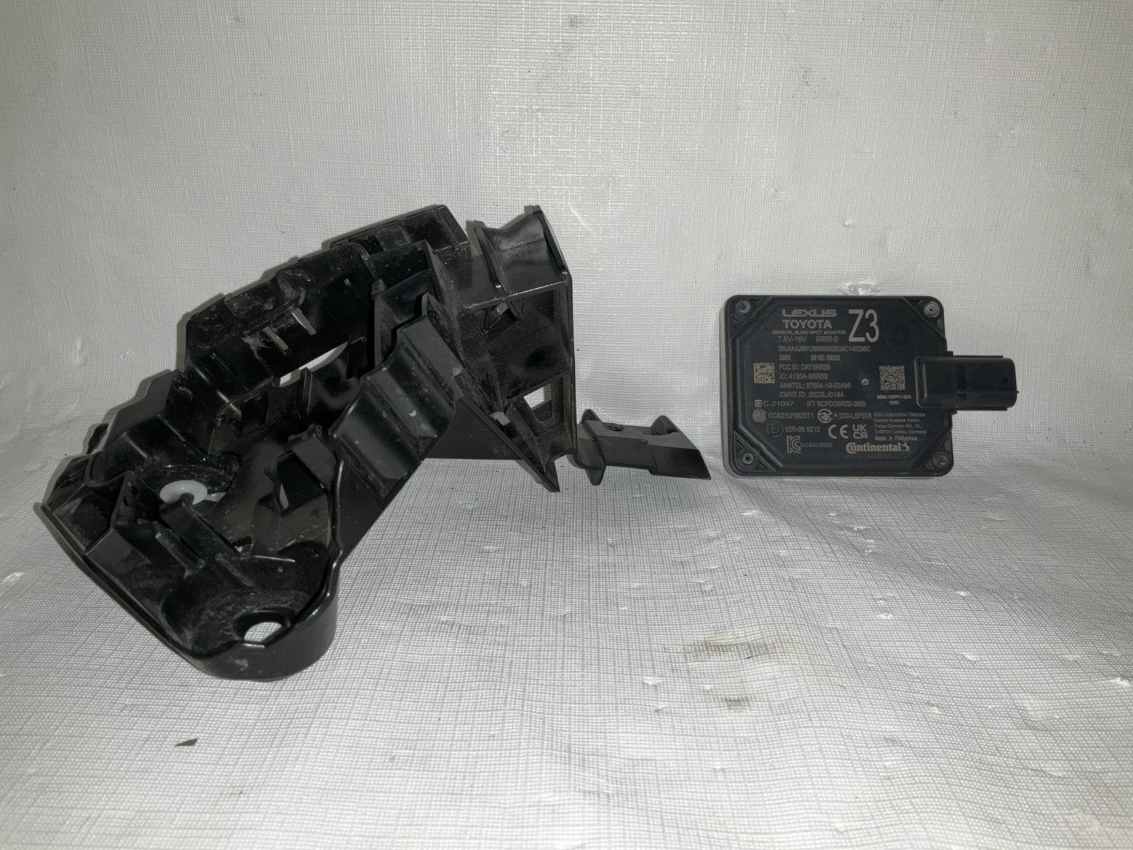 2023 2024 Toyota BZ4X Left Rear Blind Spot Radar Sensor Module OEM 8816230060