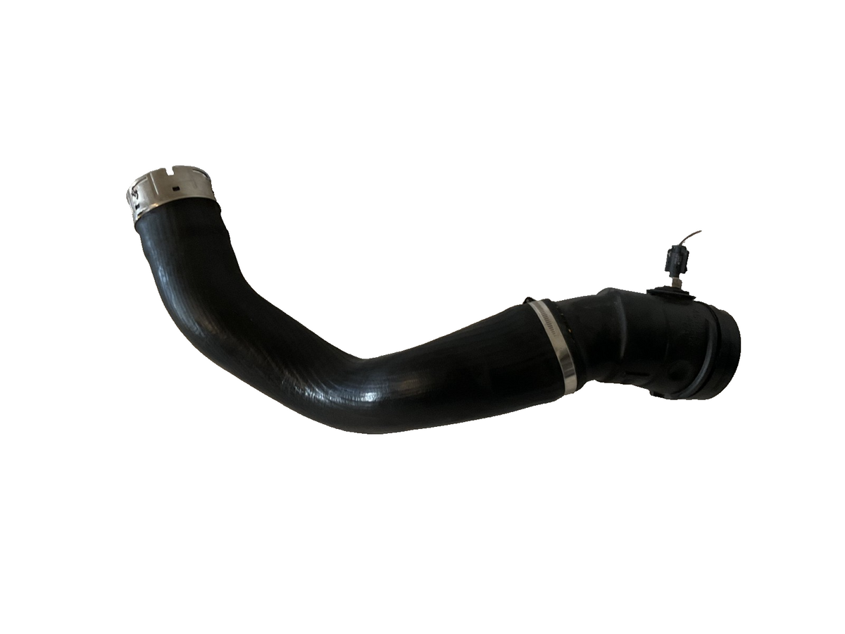 2020 Sierra 2500 6.6 Genuine GM Air Outlet Intercooler Hose 84682179
