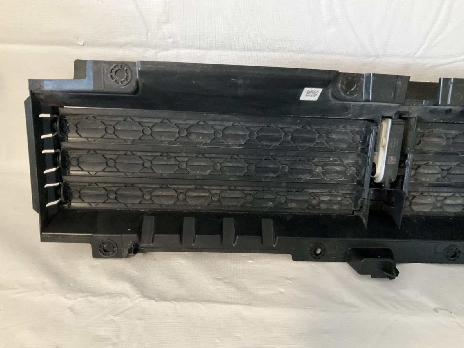 2023 2024 Vinfast Front Lower Active Air Shutter Grille W/ Motor OEM