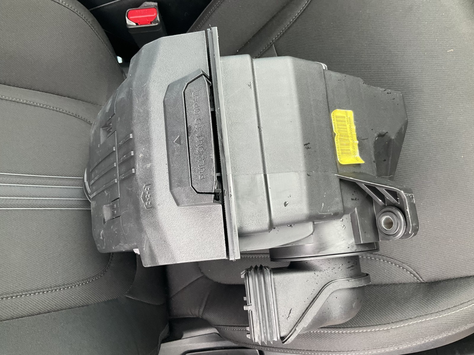 2025 Hyundai Tucson Oem Air Intake Filter Cleaner Housing Box 28100-CW200