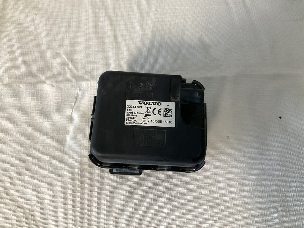 2019-2025 Volvo Sound Simulator Speaker Control Module Unit  Polestar xc40