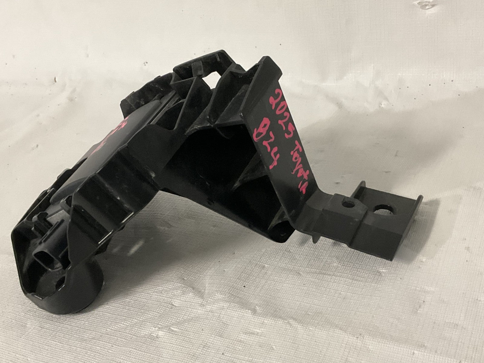 2023 2024 Toyota BZ4X Left Rear Blind Spot Radar Sensor Module OEM 8816230060