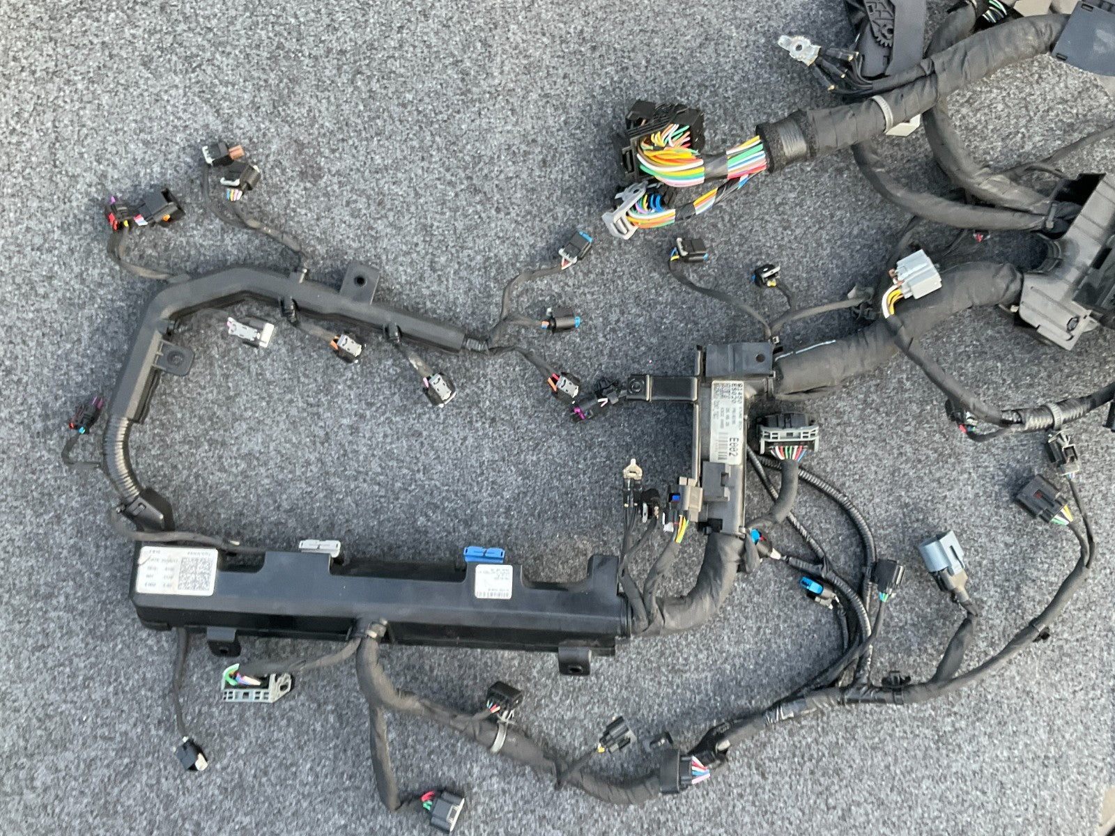 2025-2026 Kia Carnival Hybrid Engine Wiring Harness Assembly 91450-ES020