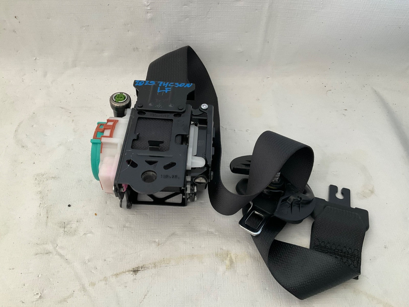 2025 Hyundai Tucson Front Left Driver Side Seat Belt 88810-CW000-NNB OEM