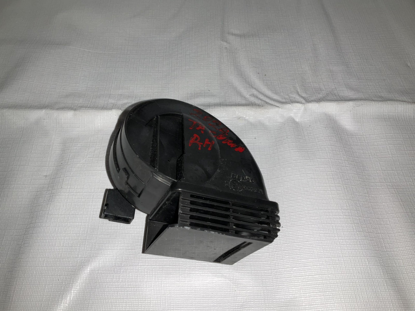 2024-2025 Toyota Tacoma Low Note Honking Sound Horn 86520-0E020 RH Passenger