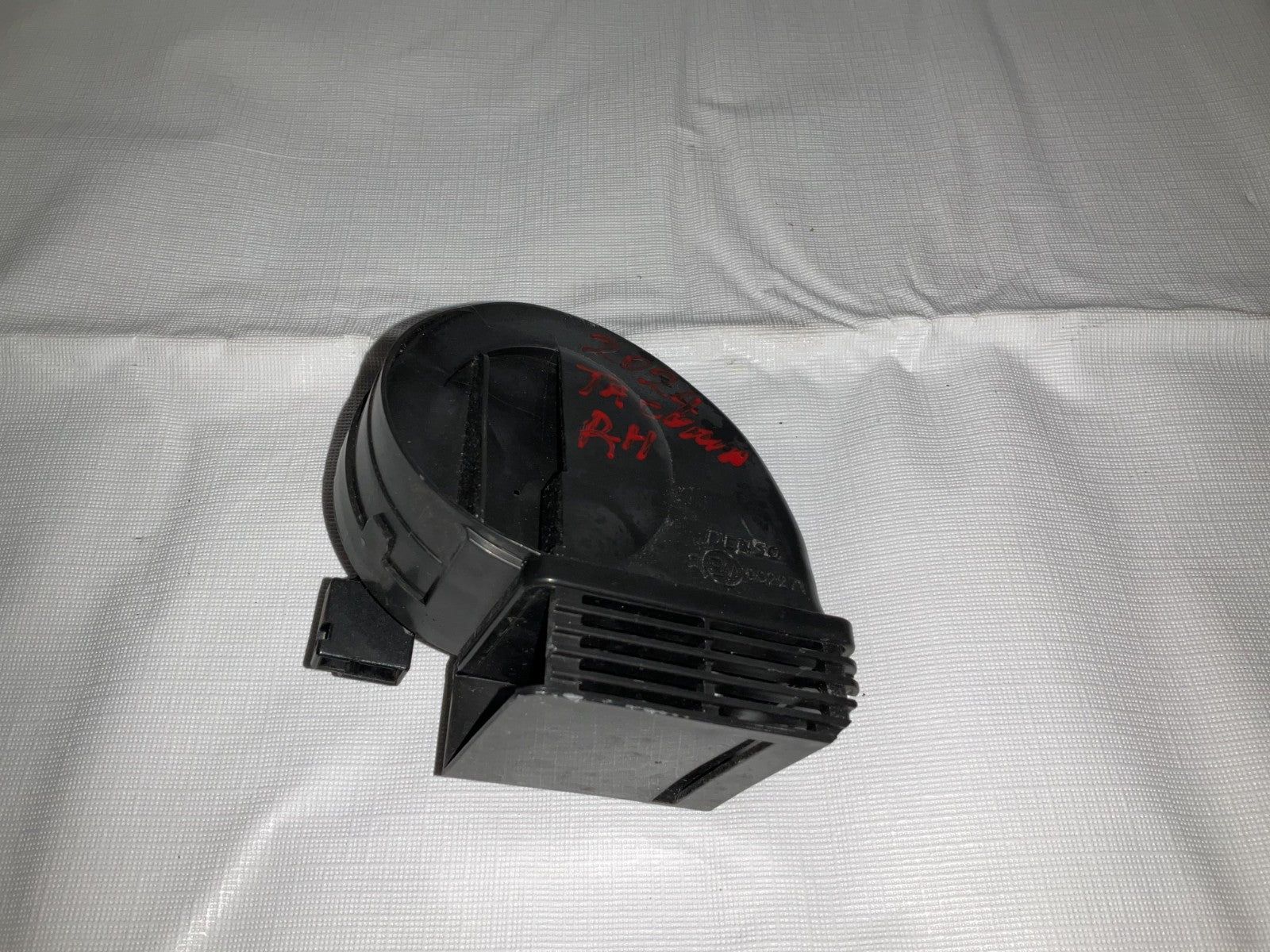 2024-2025 Toyota Tacoma Low Note Honking Sound Horn 86520-0E020 RH Passenger