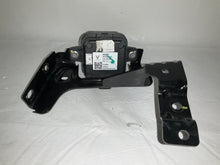 2023-2024 Vinfast VF8 AVAS Pedestrian Warning Speaker W/ Bracket EEP30009010