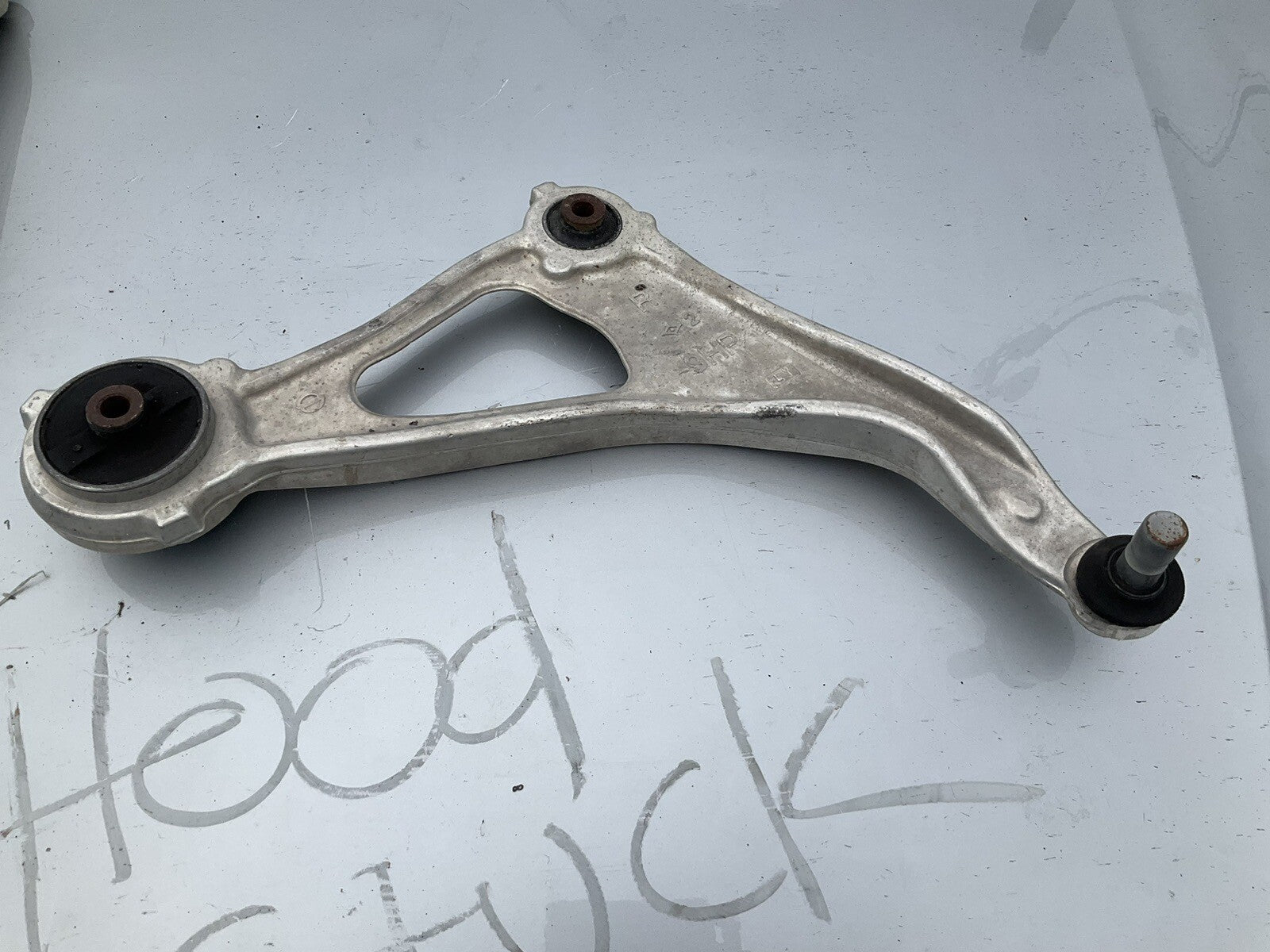 Front Right Lower Suspension Control Arm for Nissan Altima 2019-2020 2.0L 2.5L