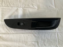 2017 Chevy SS Sedan Front RH Passenger Door Panel Window Switch 92276344 OEM