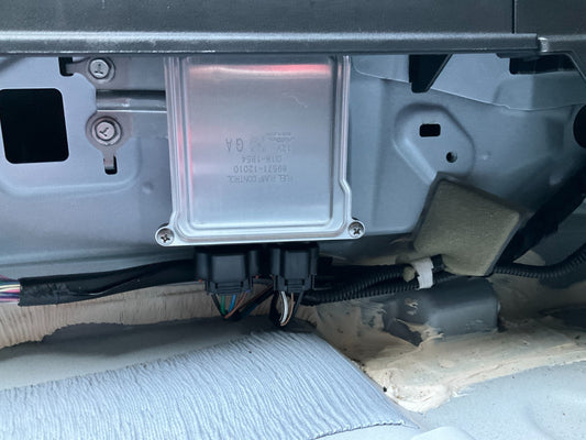 2020 Lexus UX250H Fuel Pump Ecu 8957112010 Oem