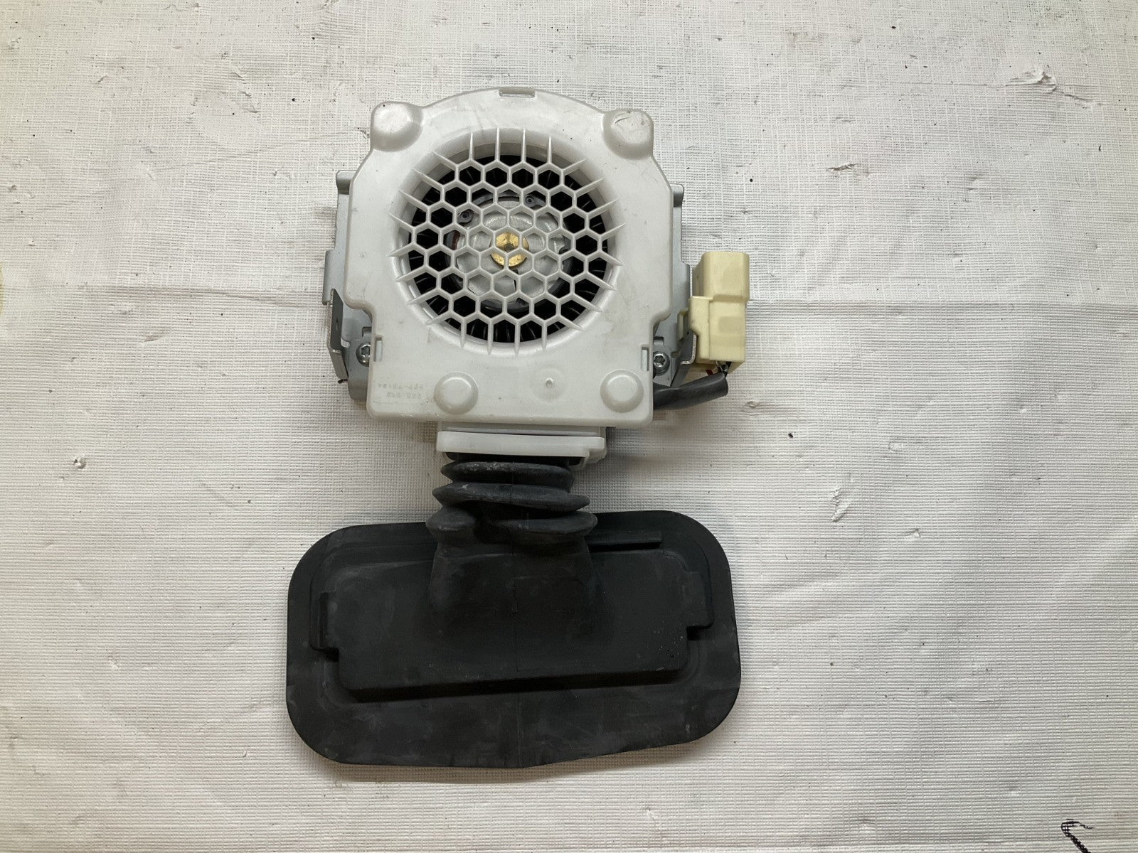 2015-2022 Lexus RC350 Seat Fan Blower Motor Front Right Passenger 85860-33020