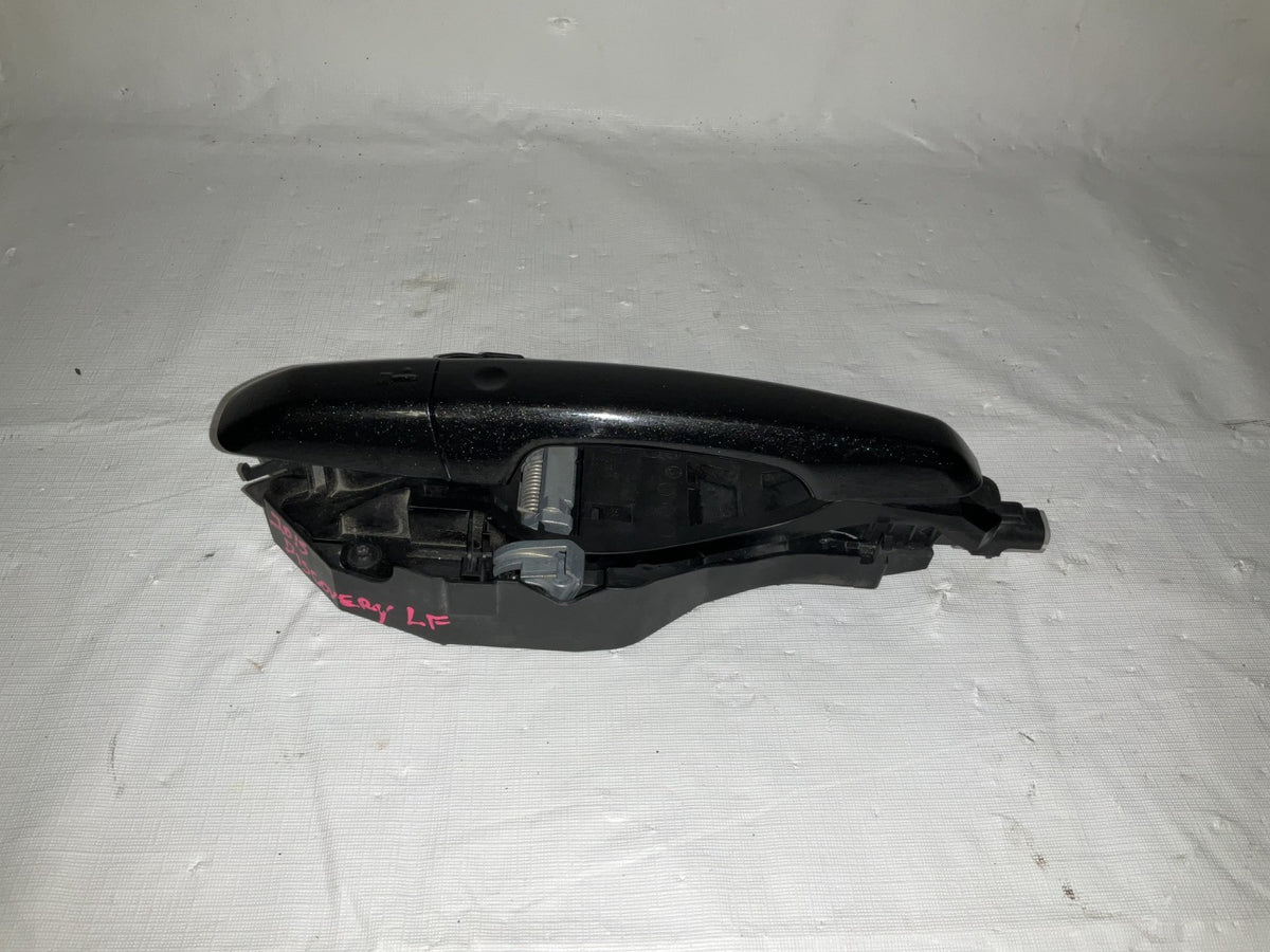 2016 Land Rover Discovery Sport L550 Left Front Driver Door Handle Oem LR061201