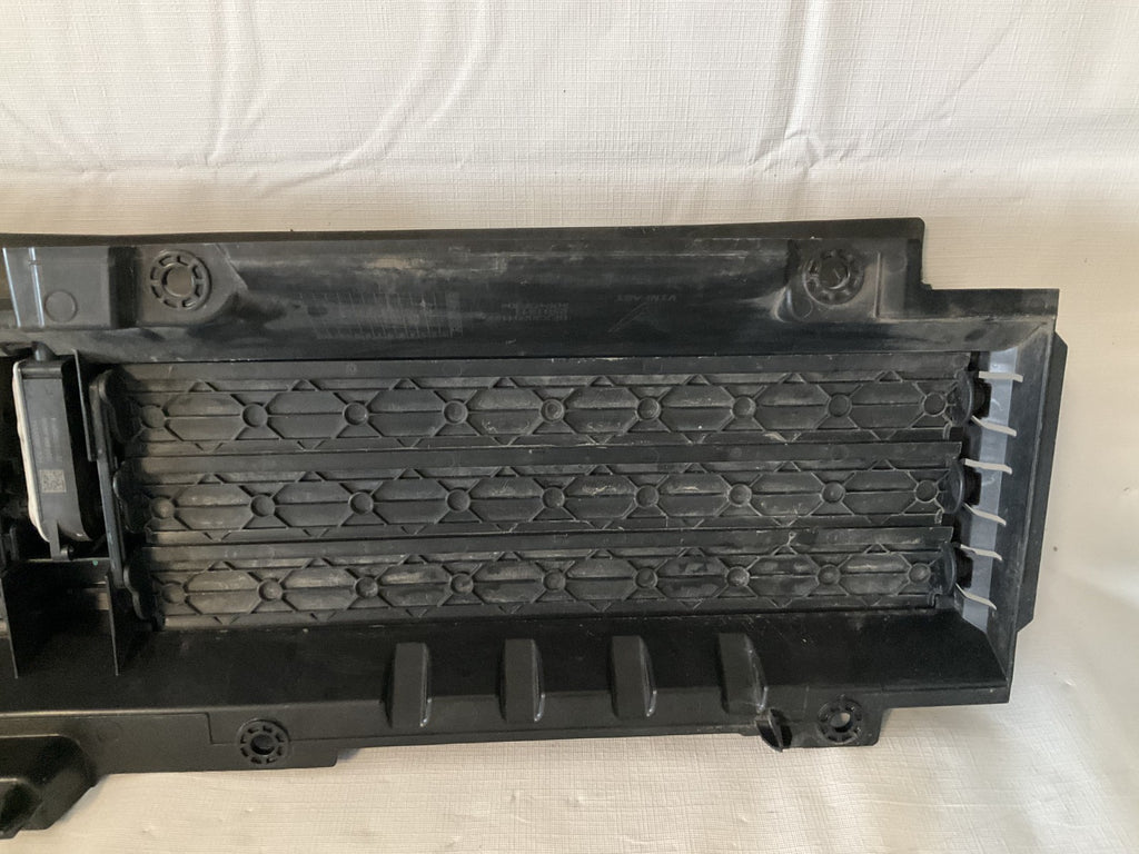 2023 2024 Vinfast Front Lower Active Air Shutter Grille W/ Motor OEM