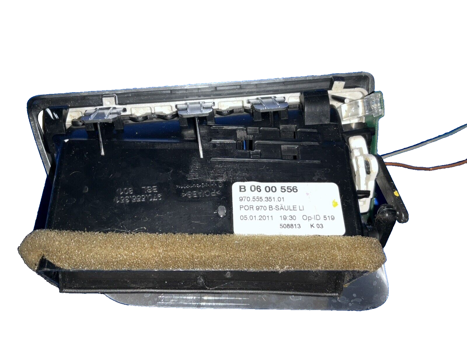 2010-2016 Porsche panamera 970 passenger right b pillar vent 970.555.351.01