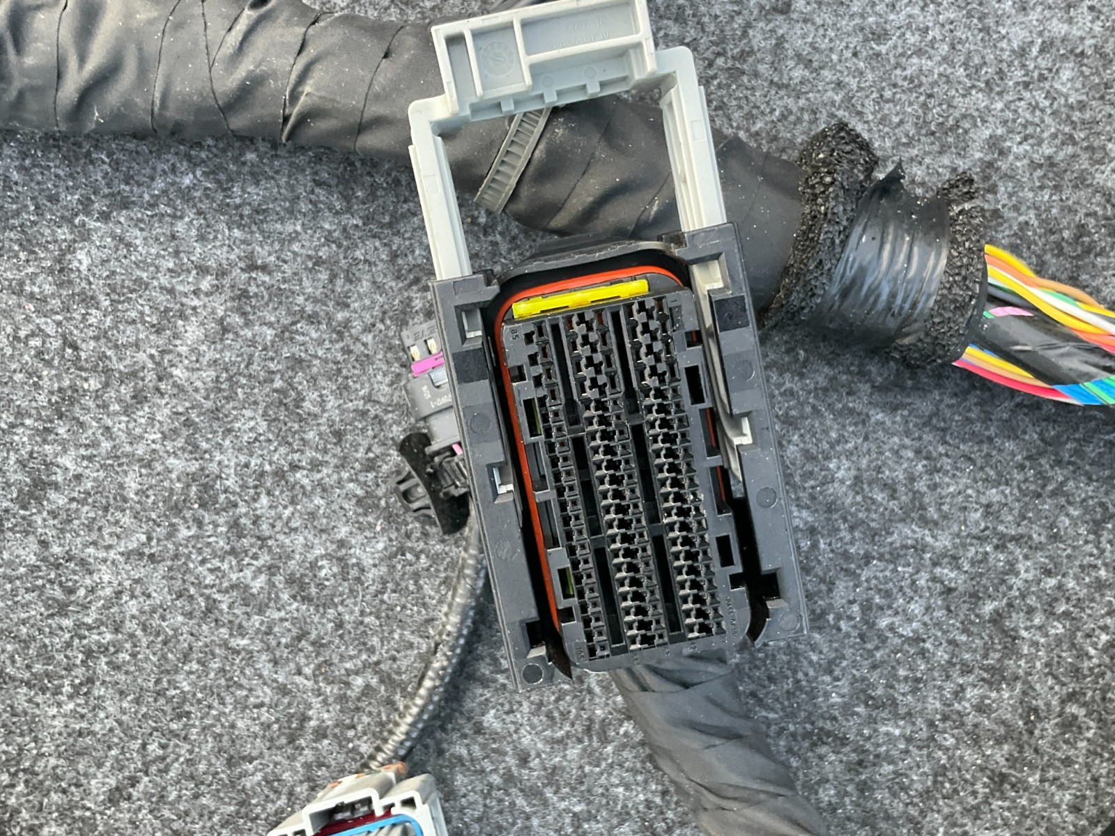 2025-2026 Kia Carnival Hybrid Engine Wiring Harness Assembly 91450-ES020