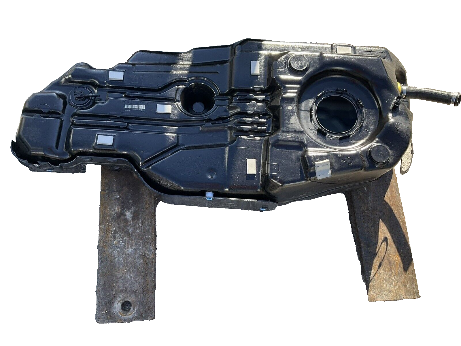 2020 2024 Lincoln aviator ford explorer fuel tank l1m39002ae