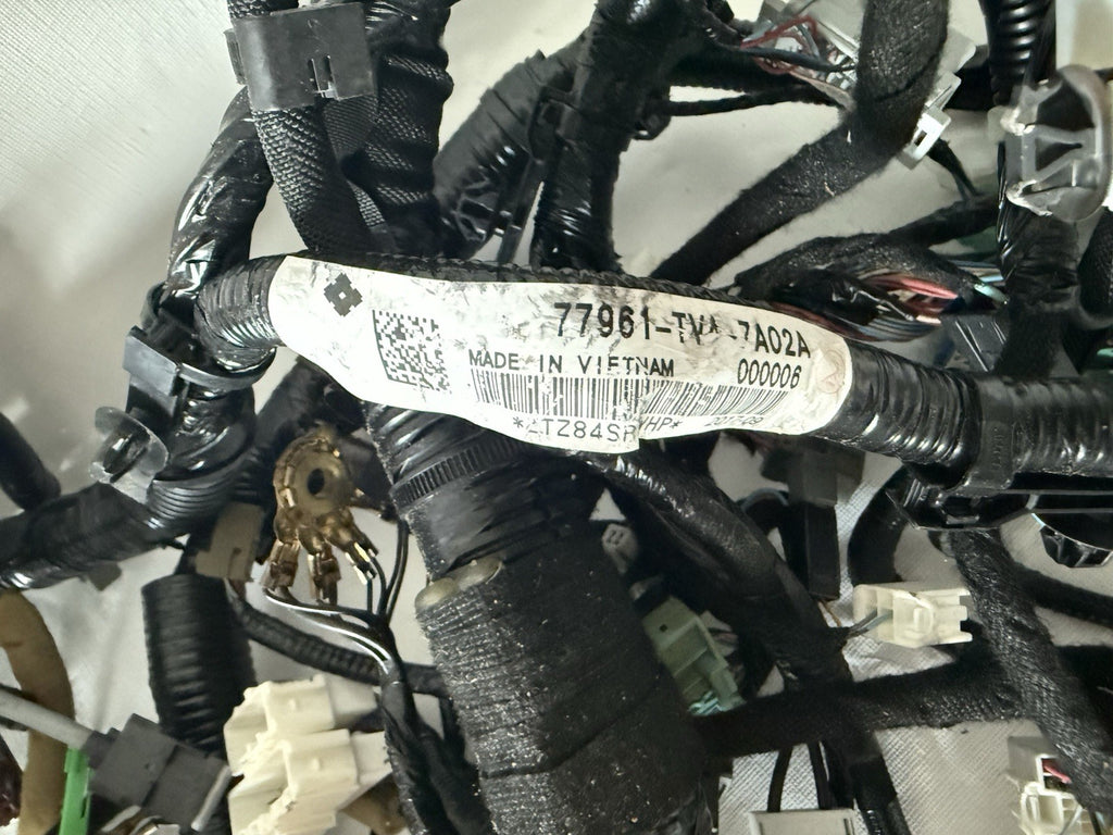 2018-2019 Honda Accord 1.5L Turbo Dash Wire Harness Used OEM 32117-TVA-A40