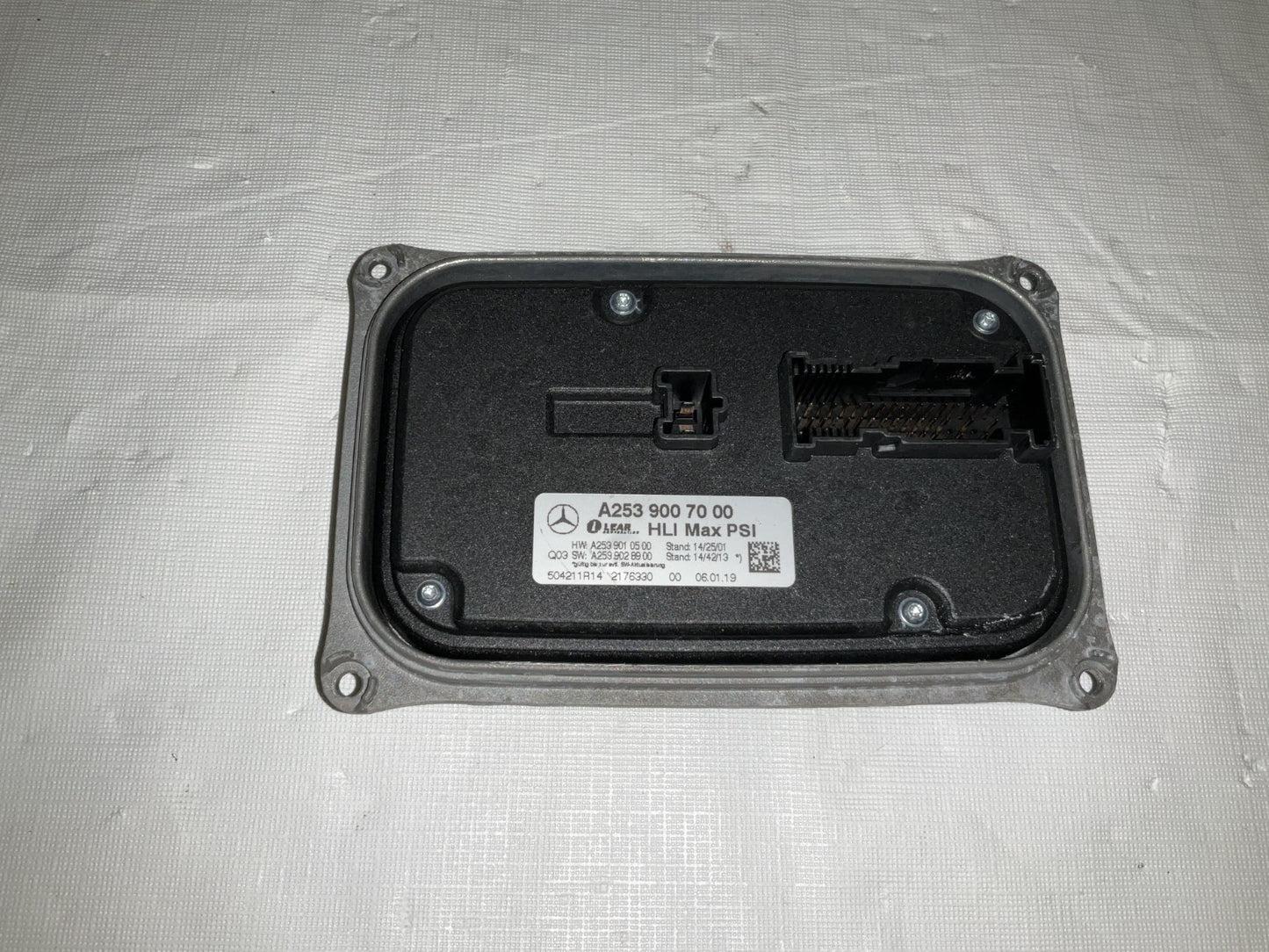 2019 Mercedes GLC300 Left LED Headlight Control Module A2539007000