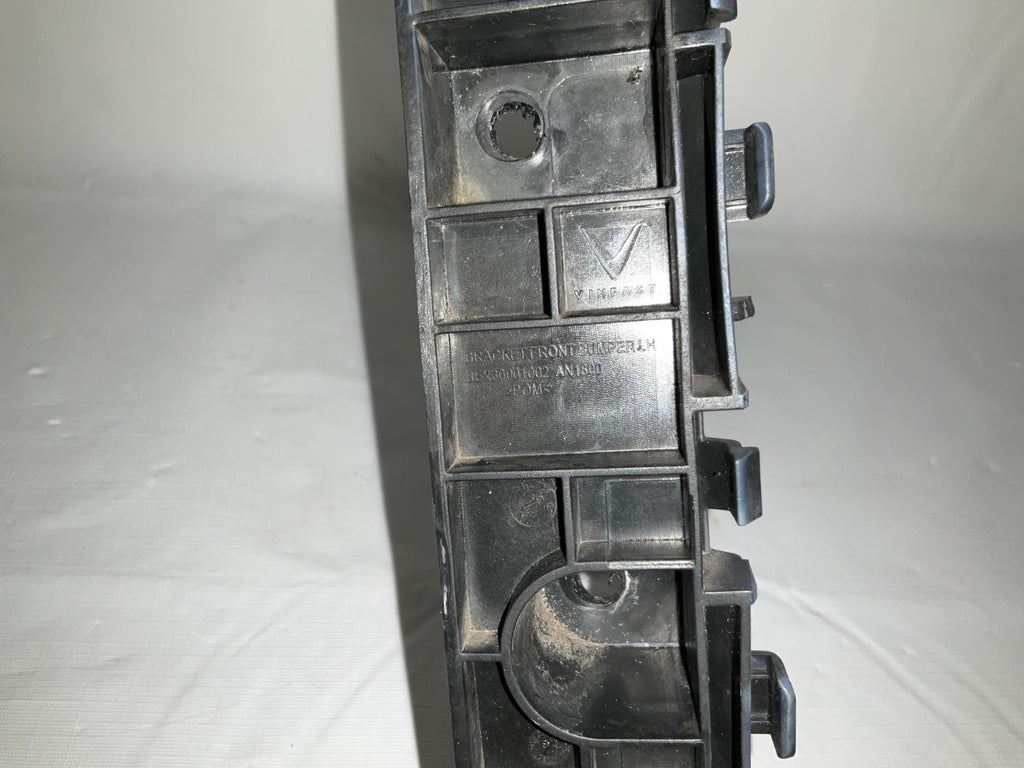 OEM 23 24 Vinfast Front Bumper Bracket Left BEX30001002 Driver