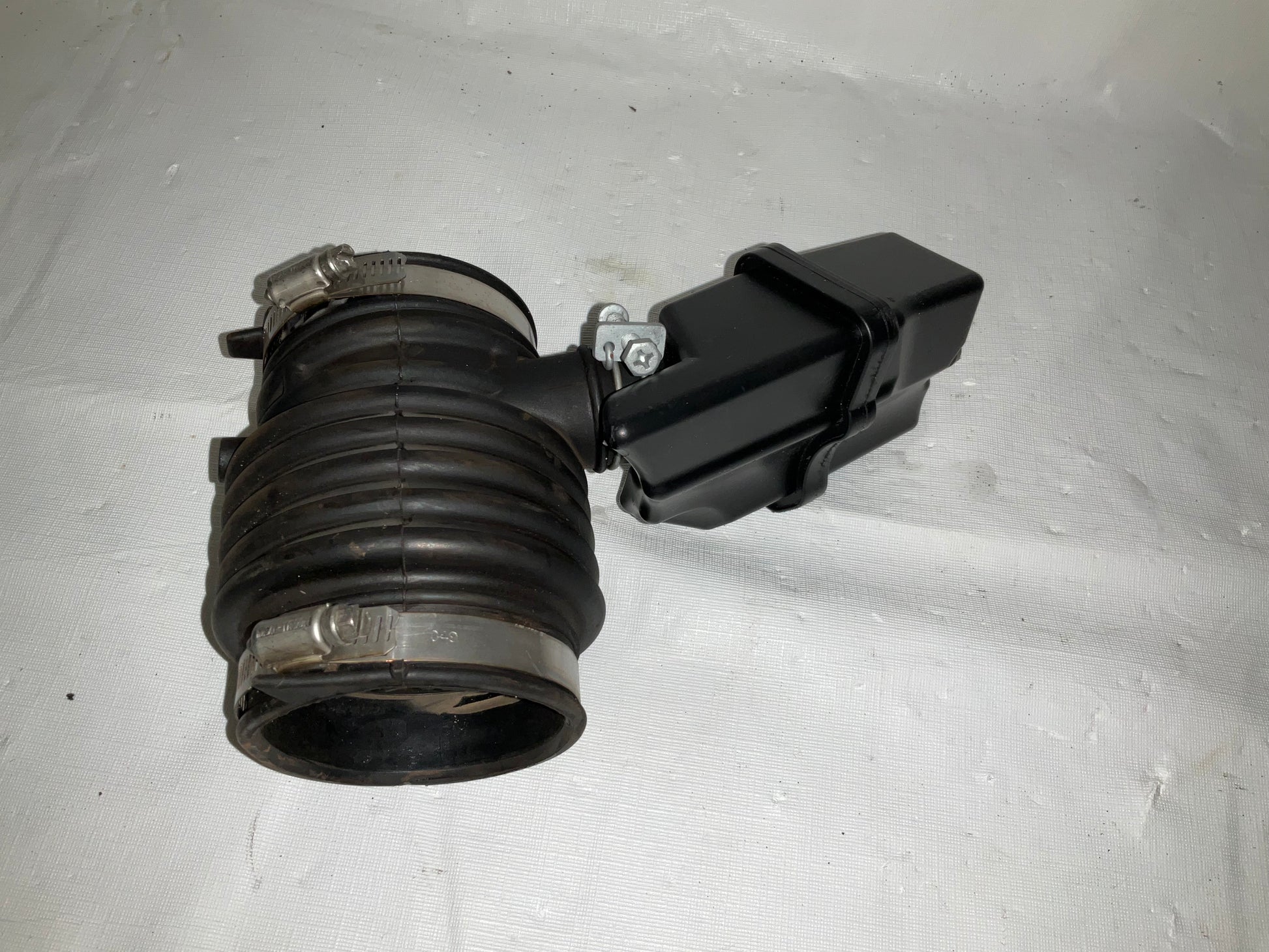 2024 Nissan Murano Air Cleaner Duct Tube 16576-3JA0A